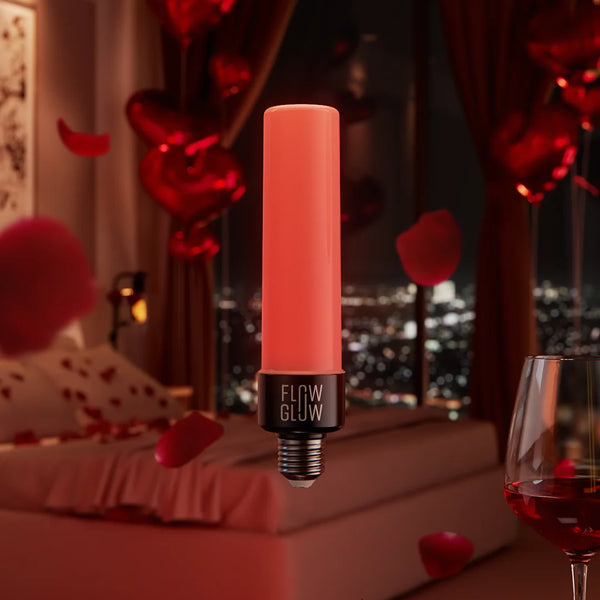 FlowGlow Effektlampe zeigt den Effekt Heartbeat in romantischer Umgebung